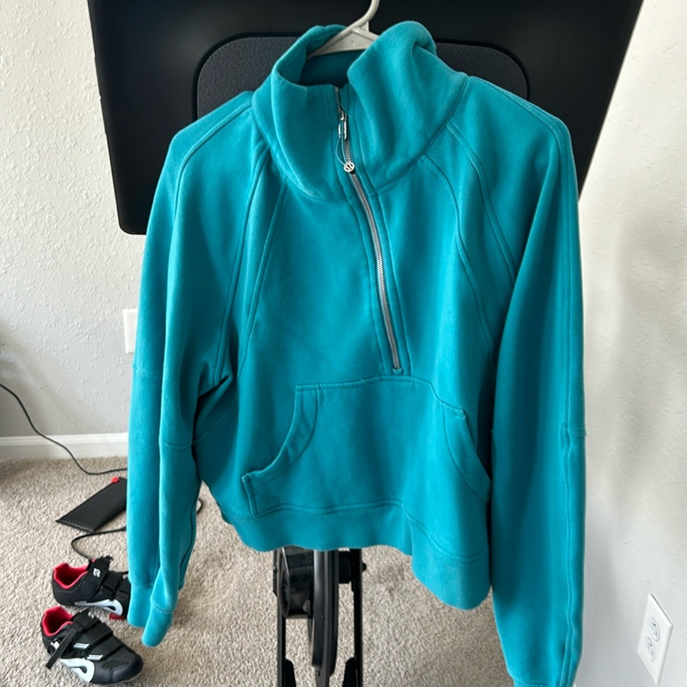 Lululemon half zip funnel neck size M/L